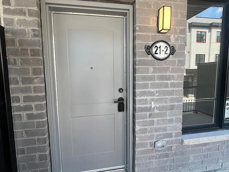 21 Baynes Way #2 — Photo 3
