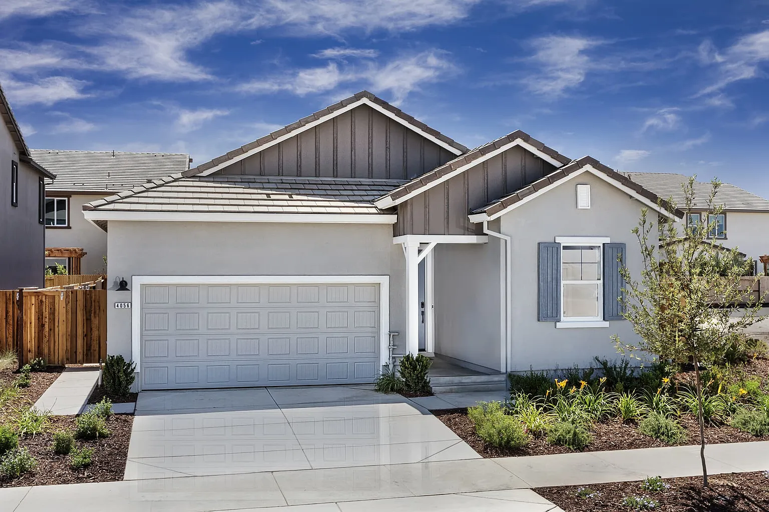 5040 Lone Star Way photo 1