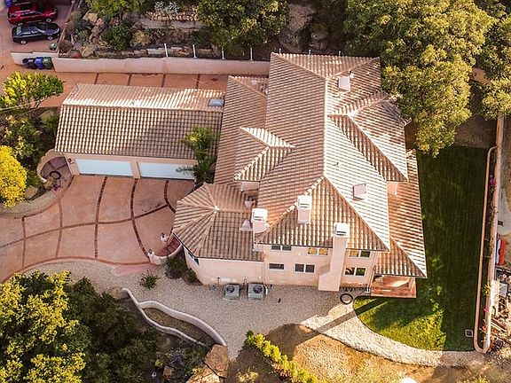 5th image of 8815 Azul Dr