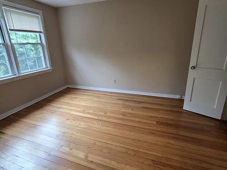 5642 Selby Ct — Photo 14