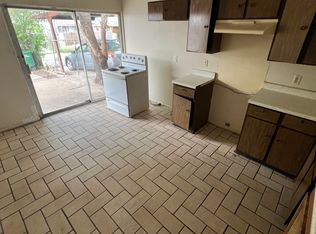 5926 Fairgreen St, San Antonio, TX 78242