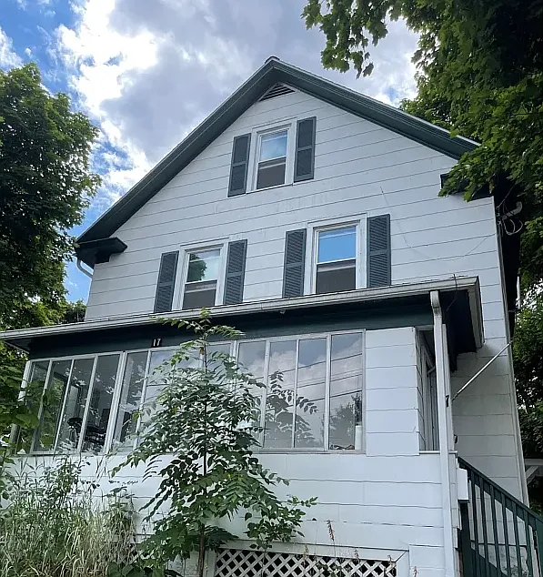 17 Warren St
