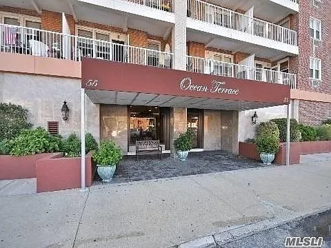55 Monroe Blvd #3L