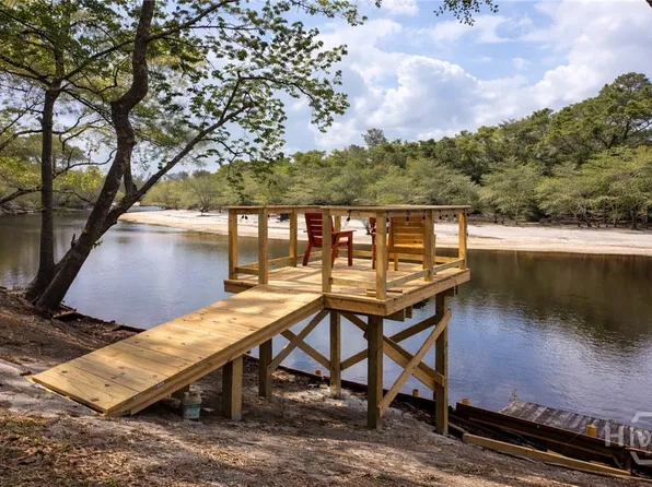 944 Warners Landing, Hortense, GA 31543