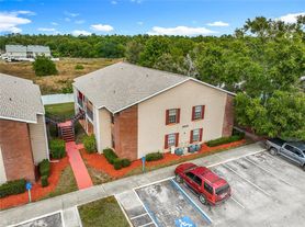 21027 Voyager Blvd, Land O Lakes, FL