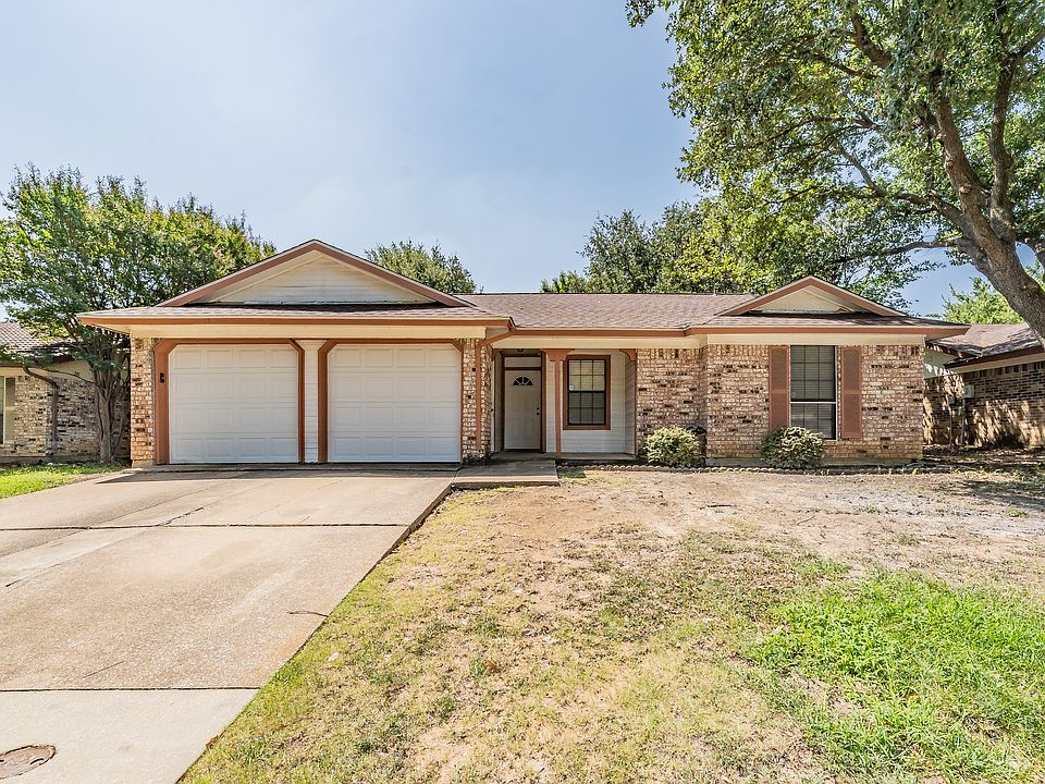 1st image of 214 Kalmia Dr