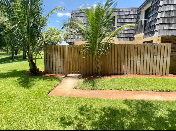 1524 FOREST LAKES Circle #A, West Palm Beach, FL 33406