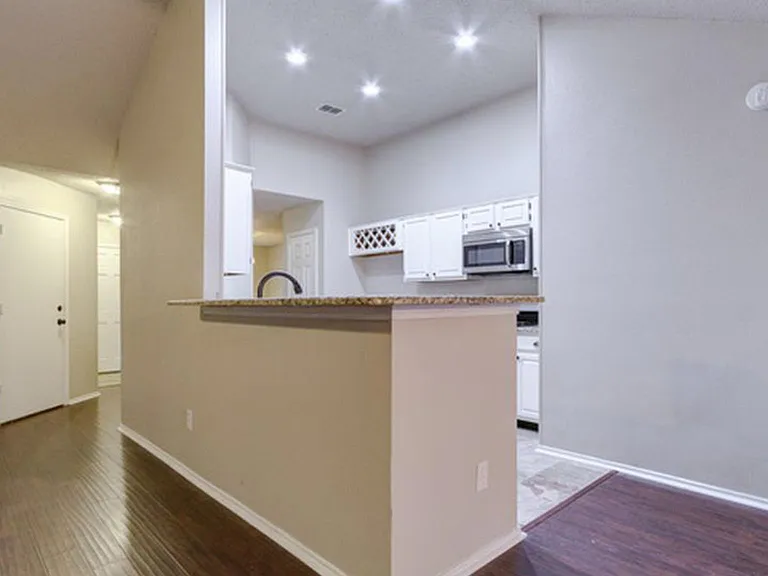 Freelan Dr — Photo 5