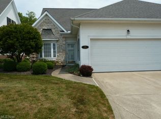 28 Preserve Dr, Willoughby, OH