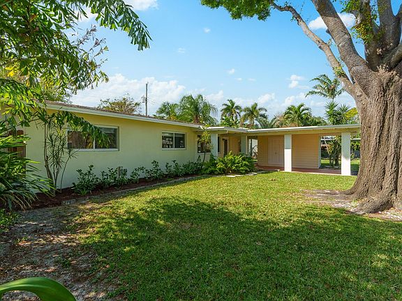 4th image of 2907 NW 5th Avenue
