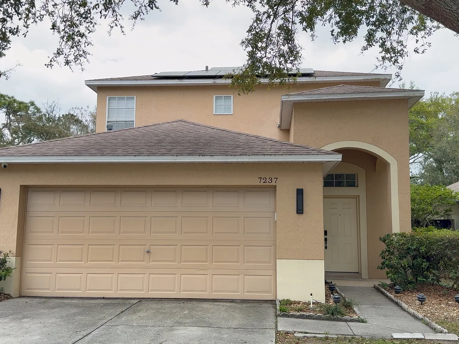 4 bed, 2.5 bath, 2052 sqft, $3,800 — Photo 1