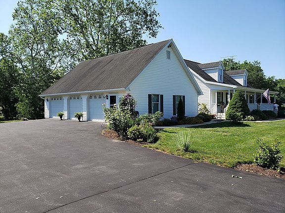 3 Car Garage