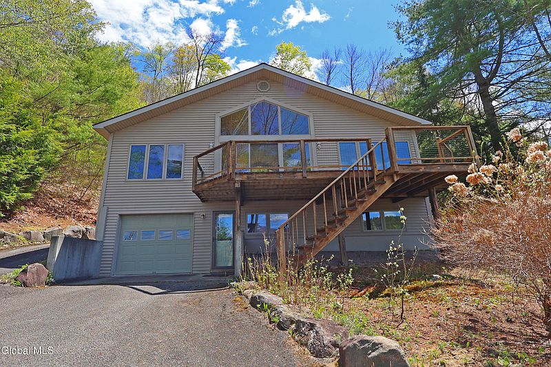 2nd image of 516 E Shore Drive