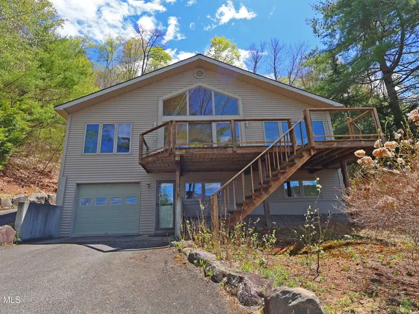 516 E Shore Drive, Adirondack, NY 12808