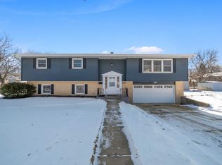 601 Edwards Ave, Dundee, IL 60118