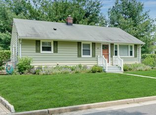 365 Pine St, Eatontown, NJ 07724