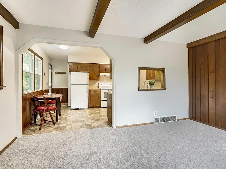 1823 Johnson St NE — Photo 2