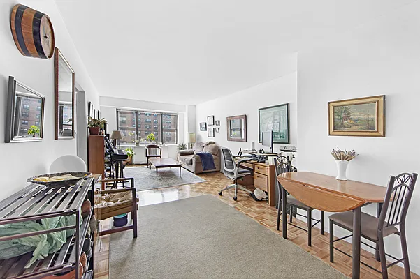 Rented by PocketBroker Inc | media 11