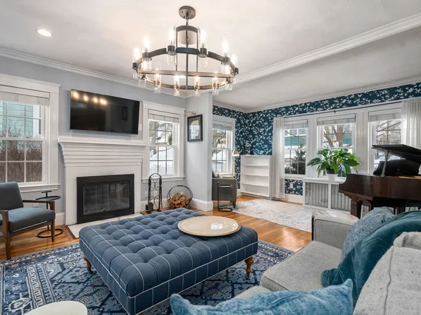 10 Grayson St, Dorchester, MA 02124