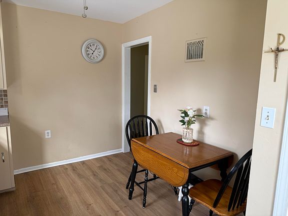 5th image of 1307 Cornell Rd