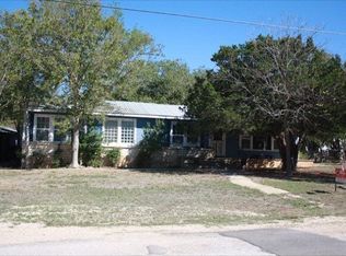 211 1st St, Ingram, TX 78025