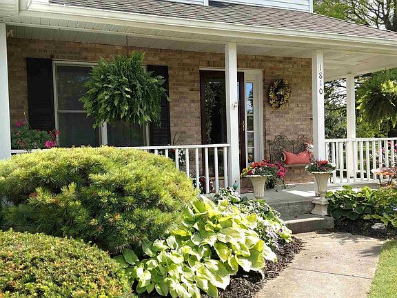 4th image of 1810 Amberwood Dr