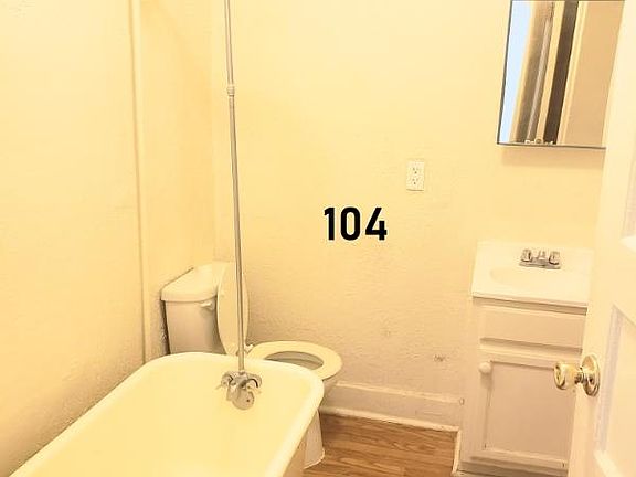 5th image of 301 S Boyle Ave #104