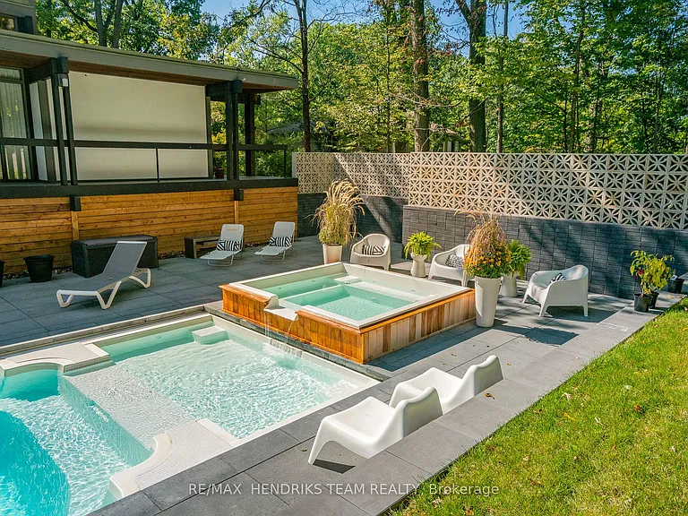 15 Wood Dale Dr — Photo 37