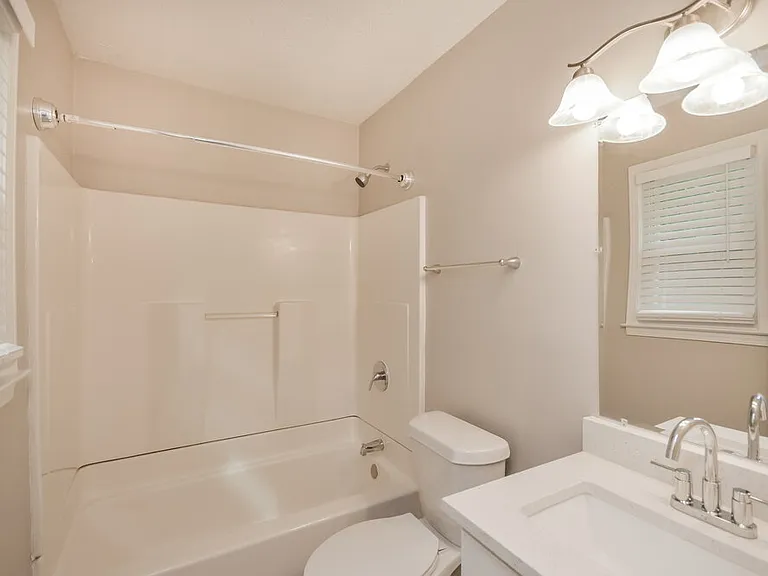 417 Willow Ct SE — Photo 10