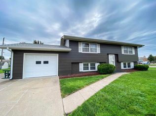 308 N Howard St, Fremont, NE 68025