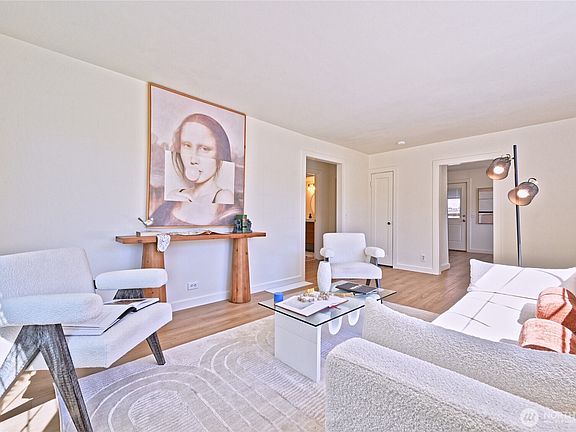 4th image of 421 Wells Avenue N