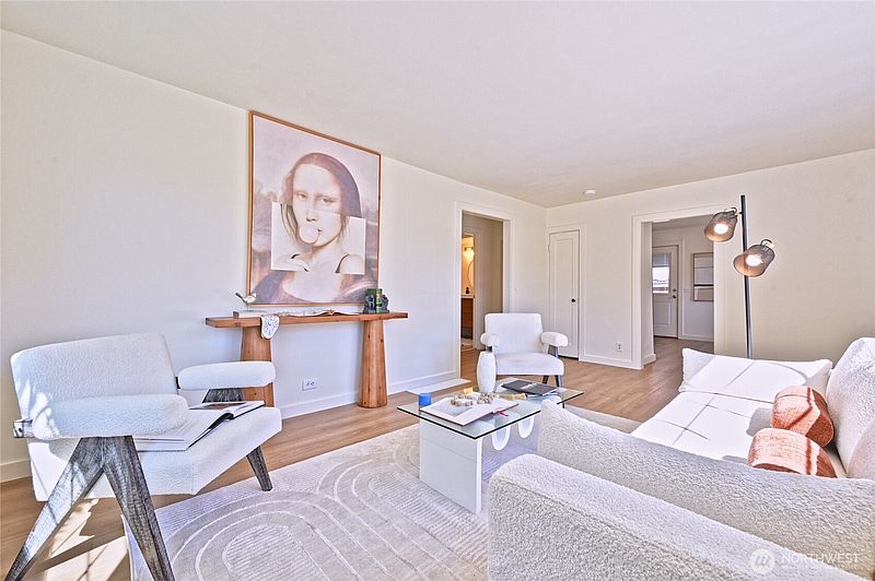 3rd image of 421 Wells Avenue N