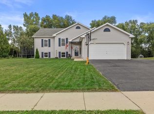 741 Small Farm Rd, Mukwonago, WI 53149