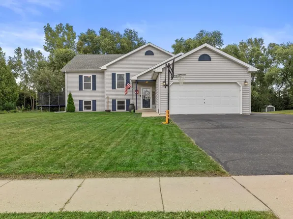 741 Small Farm ROAD, Mukwonago, WI 53149