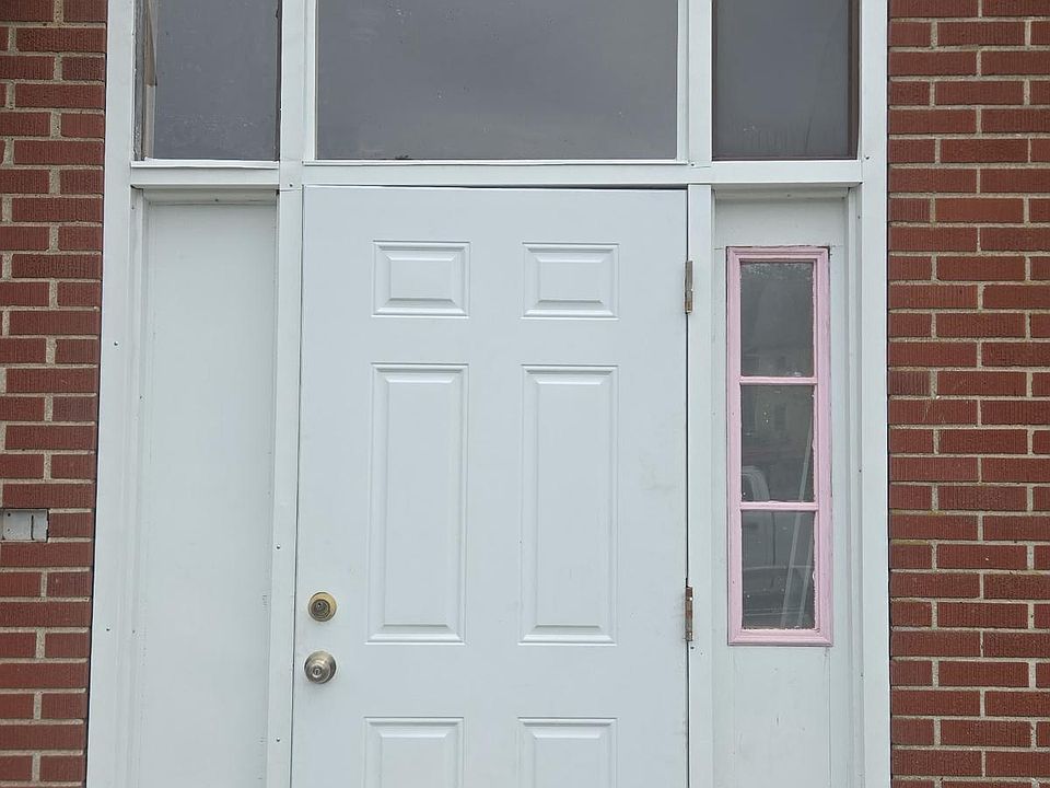 1st image of 2580 Main St #2