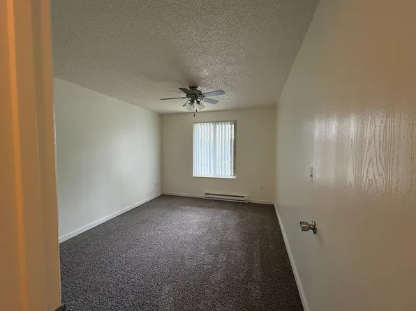 Jamestowne Plaza Apartments