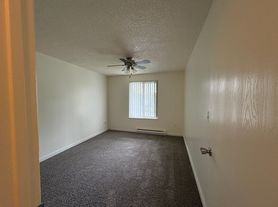Jamestowne Plaza Apartments
