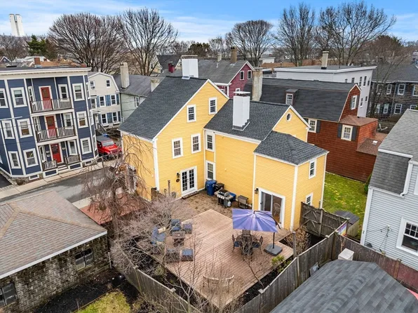 10 Turner St, Salem, MA 01970