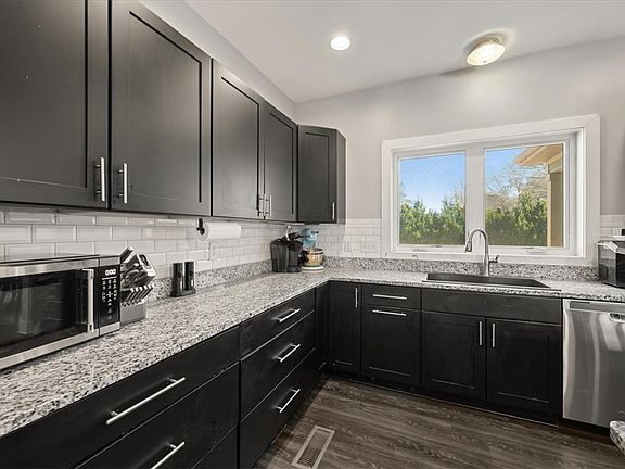 4th image of 212 Winding Ln