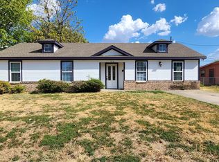 214 Sue Ln, Terrell, TX 75160
