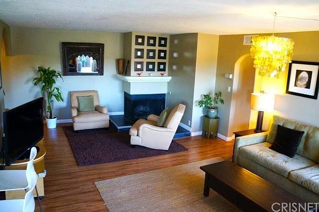 1st image of 13543 Moorpark St APT 16