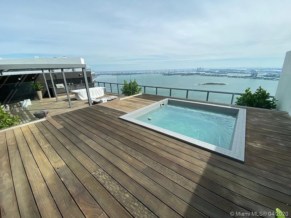 1st image of 650 NE 32nd St #5303