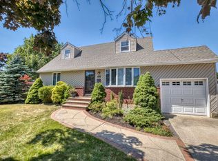 1801 Henry Rd, Merrick, NY 11566
