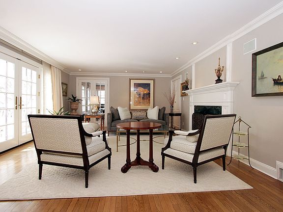 4th image of 25 Cambridge Dr