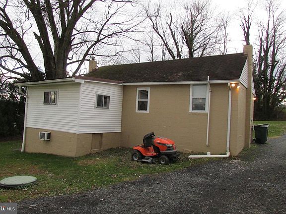 4th image of 2740 Rowe Rd