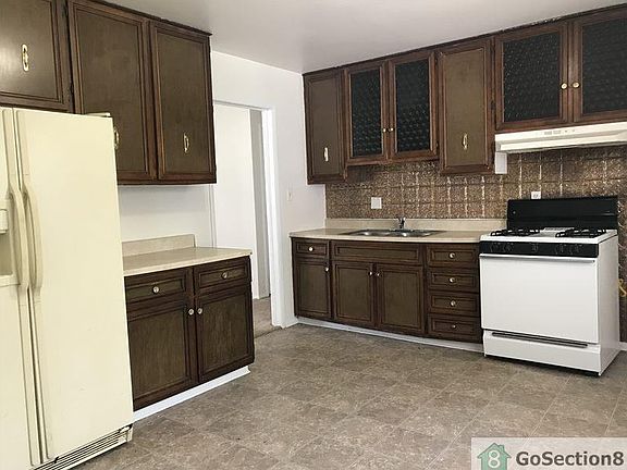 4th image of 4336 Baker Dr