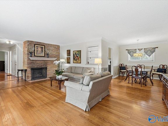 3rd image of 1103 Alta Vista Ave SE