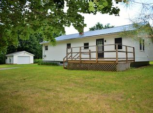 23 Charleston Rd, Dexter, ME 04930