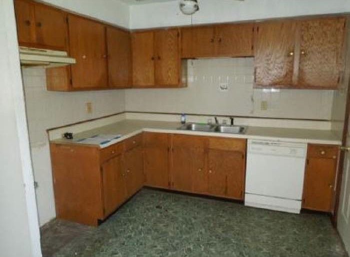 2nd image of 328 Rotunda Dr