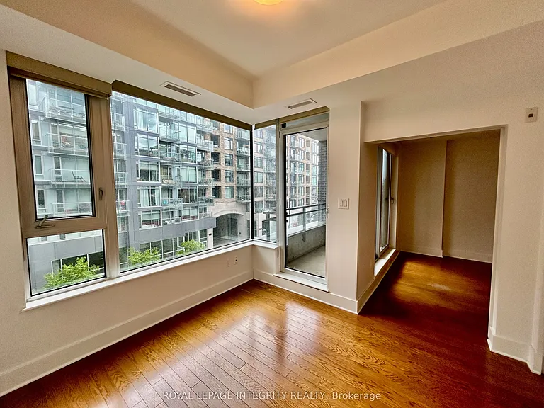 101 Richmond Rd #420 — Photo 21